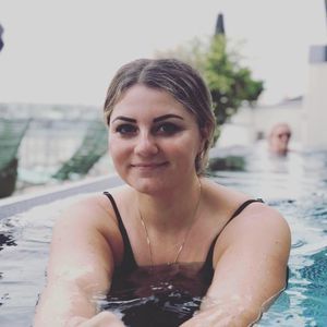 Meet your Posher, Jovana